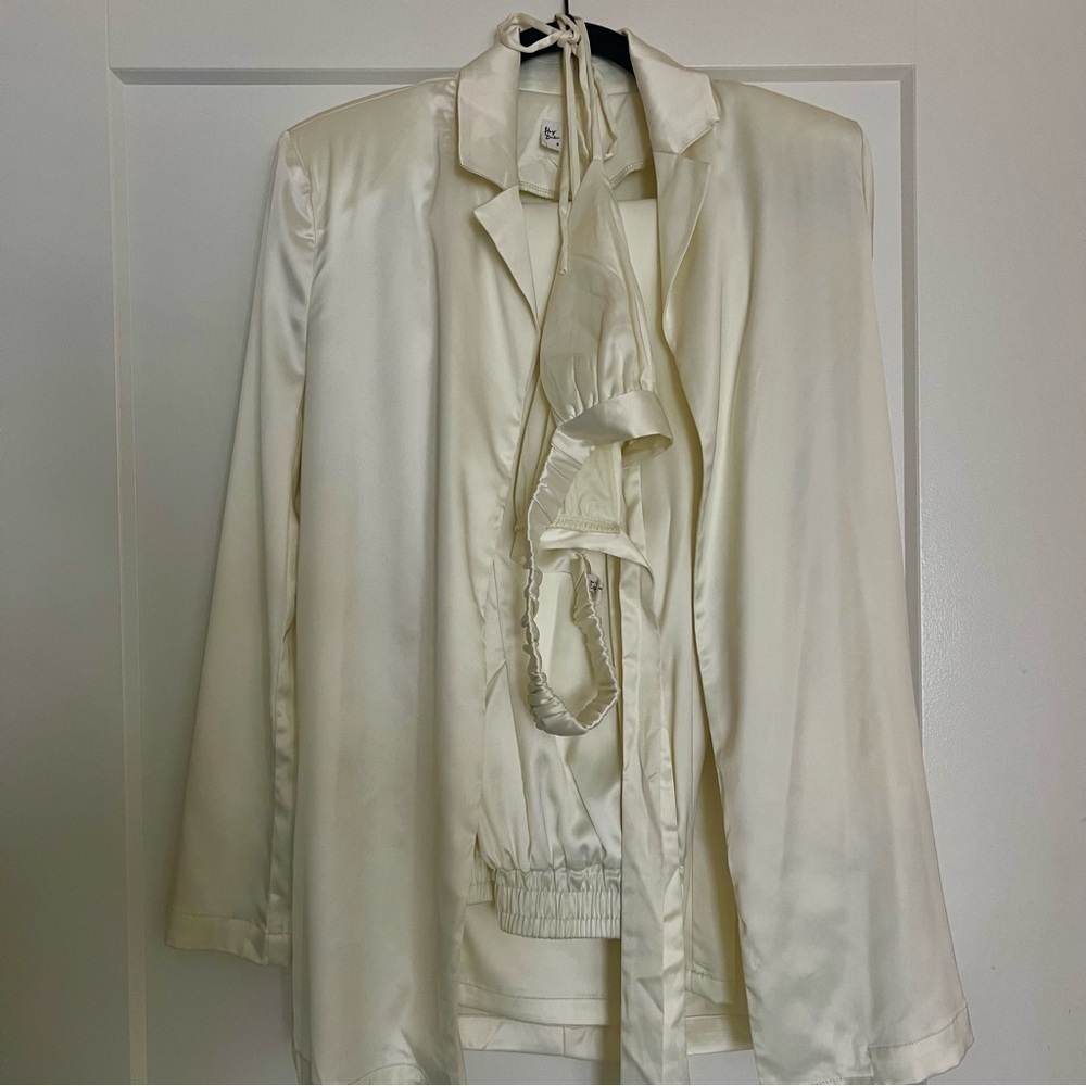 NEW Silky Coord Set- Tie Up Top, Blazer, and Pants - Picture 16 of 16